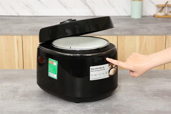 Nồi cơm điện tử 1.8L Panasonic SR-DM184KRA